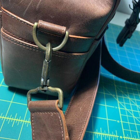 MegaGear Torres Camera Messenger Bag - Picture 6 of 15
